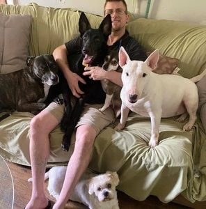 Meet your Posher, Brad